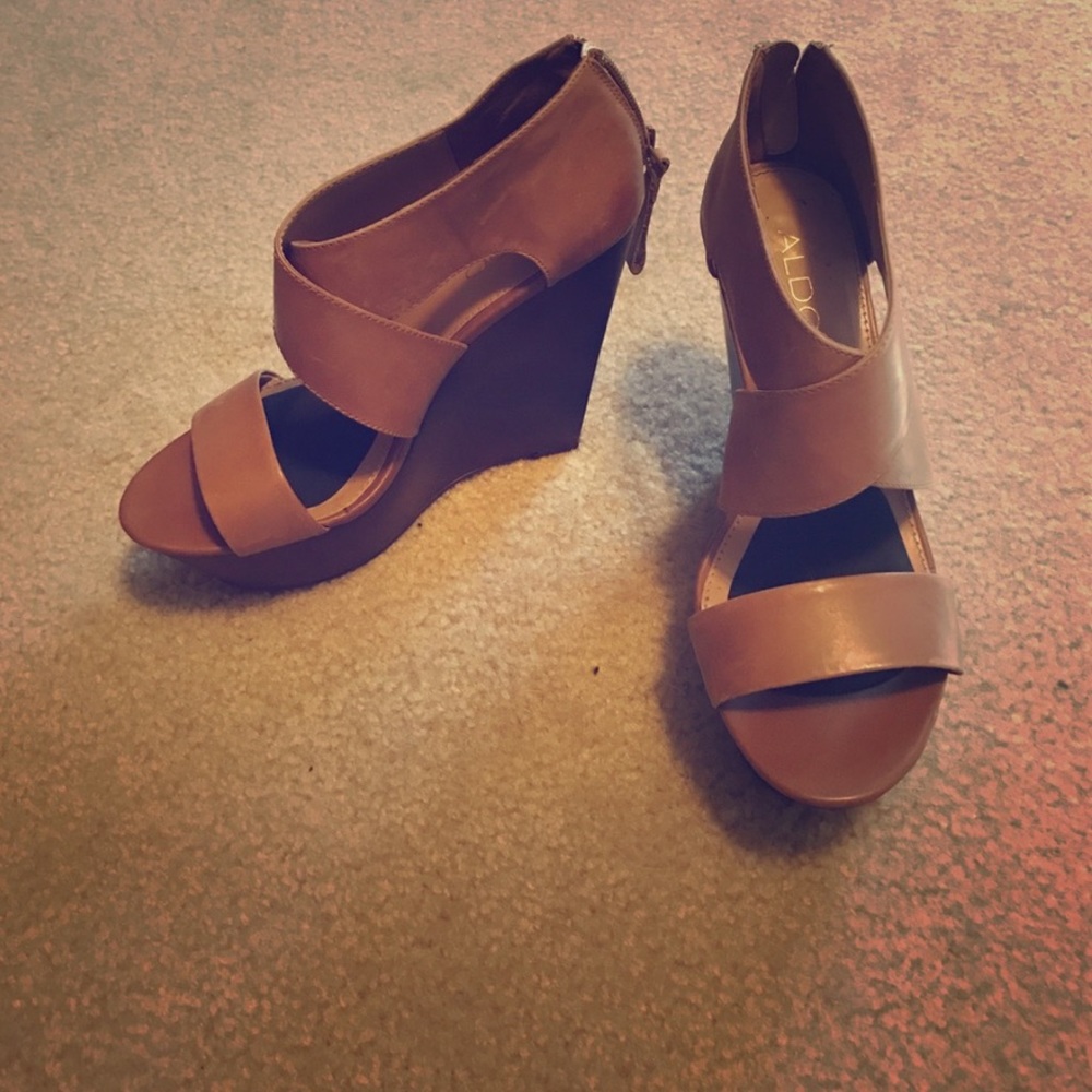 Aldo wedges